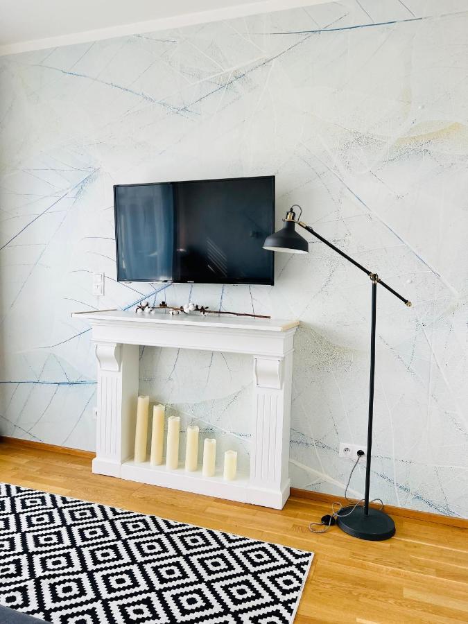 White Pearl Studio With Parking In Holesovice Prag Exteriör bild